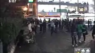 졸업식 중학생들, 속옷 차림으로 도심 질주