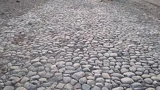 Старинная затопленная мостовая Казань. 2019 год. Обмеление Волги.
