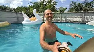 Вода в бассейне по немножечку приходит в норму
