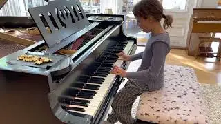 Aisha plays the Neapolitan Blues!