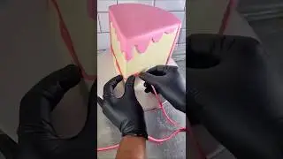 Decorating a Trendy 2D Comic Cake with Key Lime & Red Velvet Flavors #shortscreator