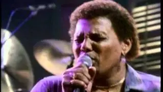 Bonnie Raitt, Aaron Neville & Gregg Allman - Tell it like it is