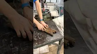 Стол из зеленого бетона. Ножки стола. 
