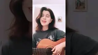 Губки бантиком, бровки домиком