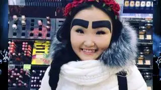 Девушка из Якутии зарабатывает в Instagram на бровях