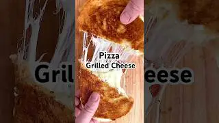 Gooey, cheesy, pizza grilled cheese 🧀🤝🍕