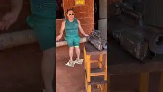 SEMPRE ELE RECLAMA