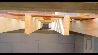 Interfloor wooden floor in a house made of aerated concrete