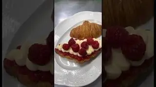 Круассан с заварным кремом #shorts