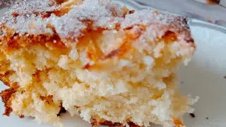 Простейший и вкуснейший бисквитный пирог !
