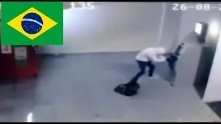 The Brazilian Job: Thief robs ATM with dynamite
