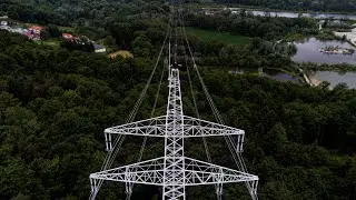 Climbing a 380kV Powerline | Climbing Graz #3