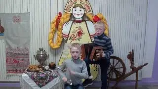 Песенка про чижик на саратовской гармошке.
