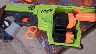 Обзор бластеров NERF Dominator Zombie STRIKE и NERF Falkonfire ACCUSTRIKE СЕРЁГА И СТЕПАН