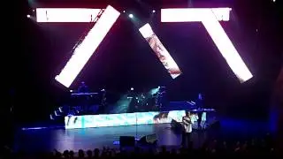 OMD - Walking On The Milky Way (Hammersmith Apollo 2010.11.07)