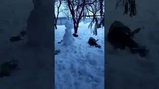 как ударить снеговика