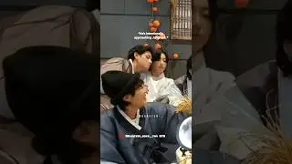 looking at jungkook smile..👀😱#bts #taekook #video #youtubeshorts #shorts #fypシ #viralvideo #india 🇮🇳