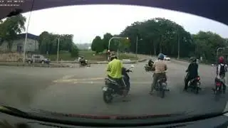 Viral Malaysia - Bahana langgar lampu merah