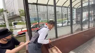 The voyeur breaks a window and breaks a window, sweating and crying to his lawyer.