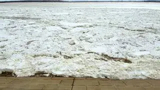 Ледоход на Оби, Сургут, 2022