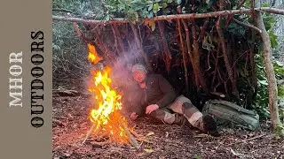 Solo Winter Bushcraft Shelter and Cooking Scottish meal on the camp fire.