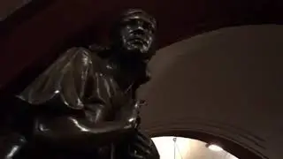 станция "площадь  революции"