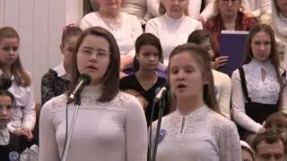 СПИТ МЛАДЕНЕЦ НА СОЛОМЕ