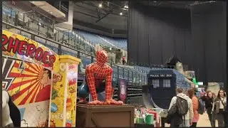 Panning the arena floor of Comic-Con Liverpool with my camera