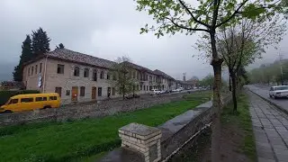 Прогулялся  по центру Шеки / попал под дождь