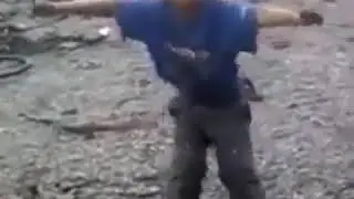 Roman Havası ( Roman çocuğu oynuyor )