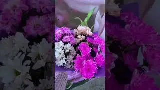 Кто любит крашеные..🌷 #букет #упаковка #флористика #цветы #flowers #флористикадляначинающих