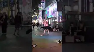 Street performance yo yo