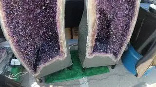 Amazing crystals at the Tucson gem and mineral show.  The largest in the world.  #healing