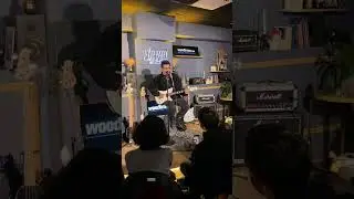 Comment faire parler sa guitare avec une TALK BOX ? (avec Eddie Purple)