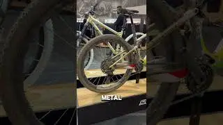 La Pinarello Dogma de Tom Pidcock 🤔 #mtb #shorts