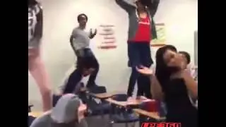 Нефиг лезть на мою парту