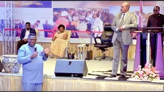 MTUME ANDREW OKUSI WA UGANDA ARUDI KWA NABII MKUU KUSHUKURU NA USHUHUDA KWA MAFANIKIO - GeorDavie TV