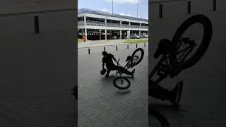 трюк на bmx 180 backwards manual to fakie 360 #funnyvideo #bmx #dimabar #bmxlife #бмх #bmxstreet