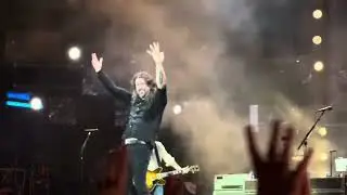Foo Fighters finishing their Wellington Concert