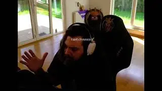 Bahçede Çıplak Yatıyor Musun