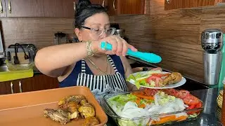 Pollo dorado con ensalada 🐥🥒