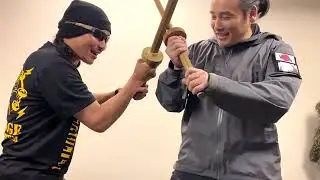 Combat Expert's Knife Throwing Skills!