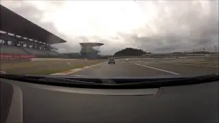 MINI R53 RS powered by Krumm vs. M135i ~380PS
