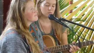 MUM Hawaii Semester  - Alexis and Amber live at the HUB, Hawi, Hawaii April 2017