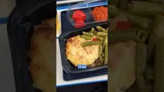 What do economy class passengers eat during a 7-hour flight?