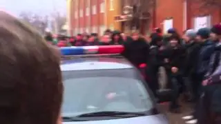 не дадим своих в обиду.
