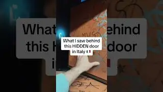 I found a hidden door in Italy. 🇮🇹 🤯 