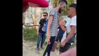 Рэкетиры установли платный вход на дикий пляж Екатеринбурга