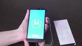 Распаковка смартфона Moto E5