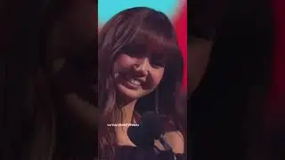 LISA winning the Best kpop award ❤ #lisa